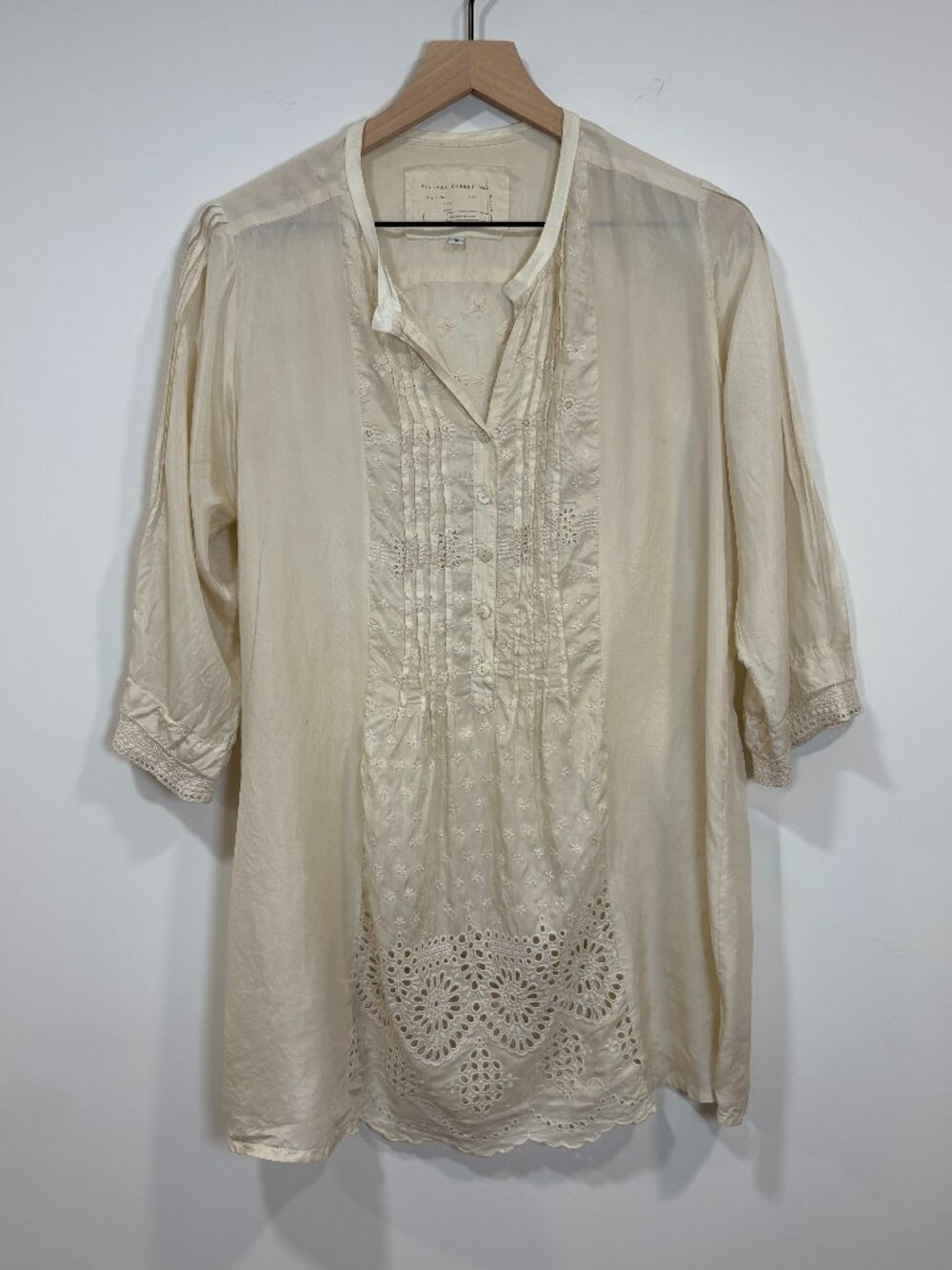 🌟 JOHNNY WAS 🌟 VINTAGE SILK EMBROIDERED HENLEY 3/4 SLEEVE TUNIC IVORY SZ S